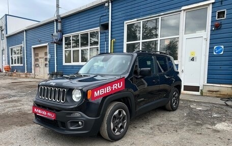 Jeep Renegade I рестайлинг, 2015 год, 1 699 000 рублей, 13 фотография