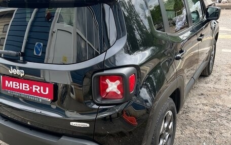 Jeep Renegade I рестайлинг, 2015 год, 1 699 000 рублей, 18 фотография