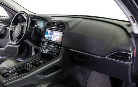 Jaguar F-Pace, 2017 год, 3 148 000 рублей, 7 фотография