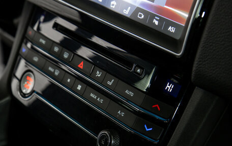 Jaguar F-Pace, 2017 год, 3 148 000 рублей, 16 фотография