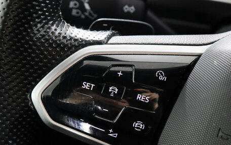 Volkswagen Tiguan II, 2021 год, 3 299 000 рублей, 15 фотография