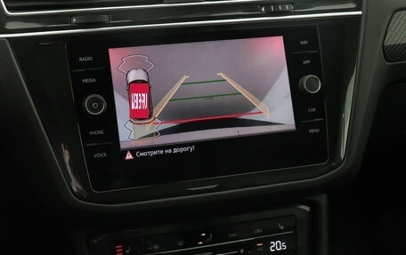 Volkswagen Tiguan II, 2021 год, 3 299 000 рублей, 13 фотография