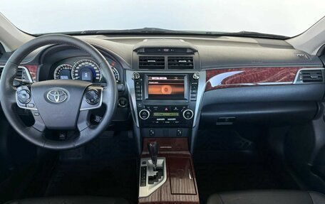 Toyota Camry, 2014 год, 1 620 000 рублей, 15 фотография