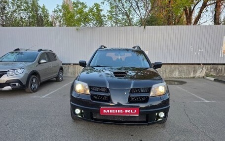 Mitsubishi Outlander III рестайлинг 3, 2004 год, 450 000 рублей, 1 фотография