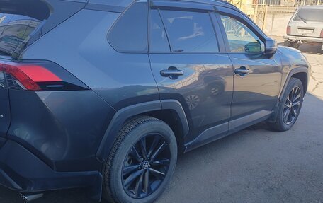 Toyota RAV4, 2021 год, 2 850 000 рублей, 1 фотография