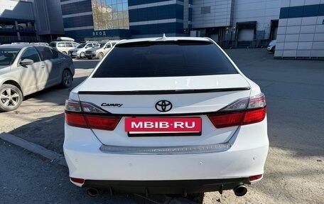 Toyota Camry, 2017 год, 2 125 000 рублей, 3 фотография