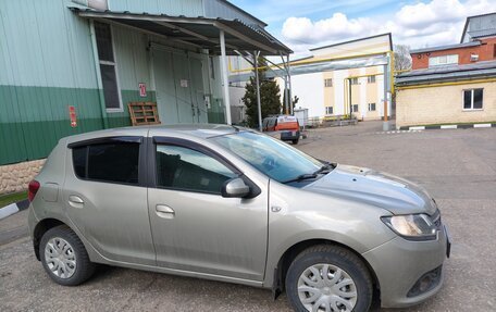 Renault Sandero II рестайлинг, 2015 год, 580 000 рублей, 3 фотография