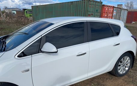 Opel Astra J, 2013 год, 850 000 рублей, 2 фотография