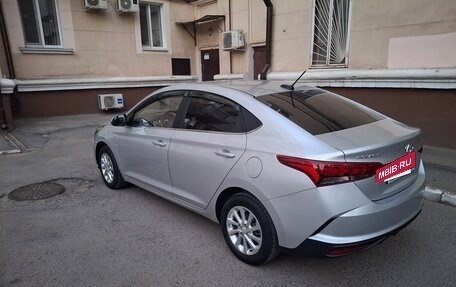 Hyundai Solaris II рестайлинг, 2021 год, 1 350 000 рублей, 7 фотография