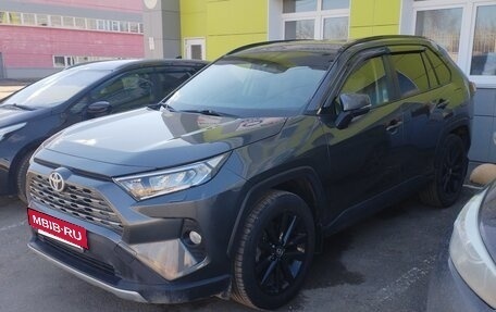 Toyota RAV4, 2021 год, 2 850 000 рублей, 3 фотография