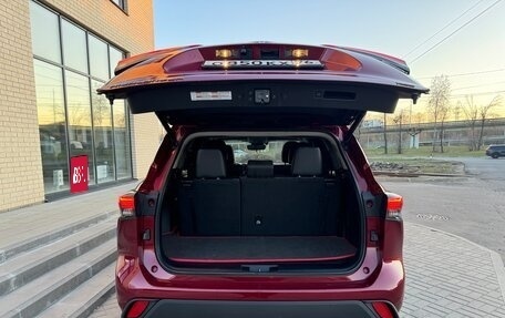 Toyota Highlander, 2021 год, 4 350 000 рублей, 10 фотография