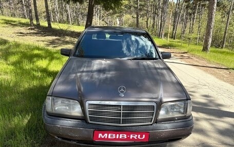 Mercedes-Benz C-Класс, 1993 год, 180 000 рублей, 1 фотография