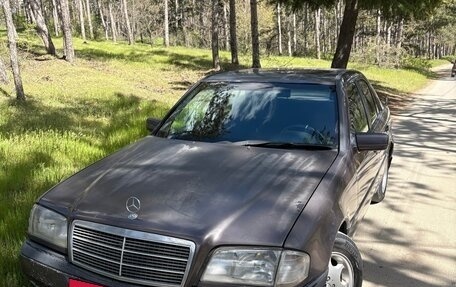 Mercedes-Benz C-Класс, 1993 год, 180 000 рублей, 2 фотография