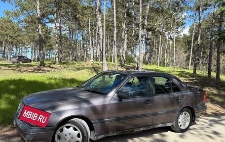 Mercedes-Benz C-Класс, 1993 год, 180 000 рублей, 3 фотография
