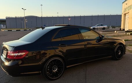 Mercedes-Benz E-Класс, 2011 год, 1 780 000 рублей, 5 фотография