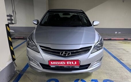 Hyundai Solaris II рестайлинг, 2016 год, 890 000 рублей, 1 фотография