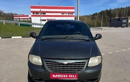 Chrysler Voyager IV, 2002 год, 315 000 рублей, 2 фотография