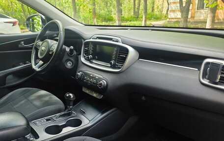 KIA Sorento III Prime рестайлинг, 2016 год, 1 950 000 рублей, 28 фотография