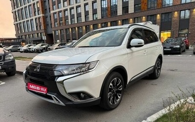 Mitsubishi Outlander III рестайлинг 3, 2022 год, 2 790 000 рублей, 1 фотография