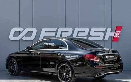 Mercedes-Benz E-Класс, 2019 год, 3 190 000 рублей, 2 фотография