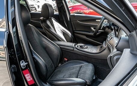 Mercedes-Benz E-Класс, 2019 год, 3 190 000 рублей, 9 фотография