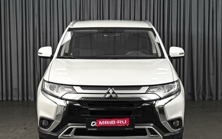 Mitsubishi Outlander III рестайлинг 3, 2019 год, 2 574 000 рублей, 3 фотография