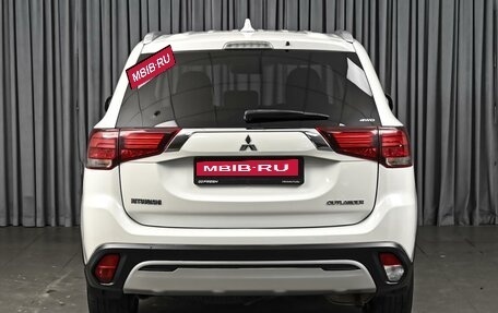 Mitsubishi Outlander III рестайлинг 3, 2019 год, 2 574 000 рублей, 4 фотография