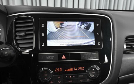 Mitsubishi Outlander III рестайлинг 3, 2019 год, 2 574 000 рублей, 14 фотография