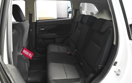 Mitsubishi Outlander III рестайлинг 3, 2019 год, 2 574 000 рублей, 9 фотография