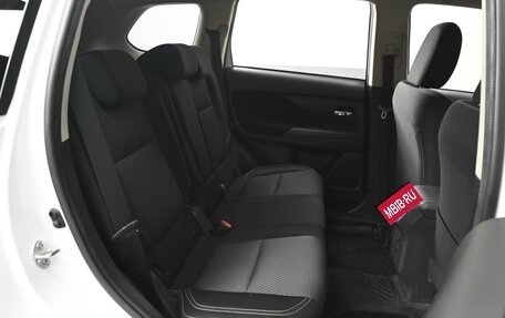 Mitsubishi Outlander III рестайлинг 3, 2019 год, 2 574 000 рублей, 7 фотография