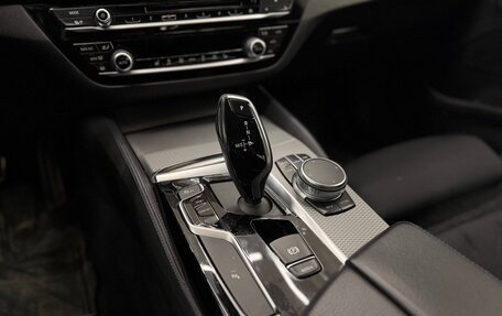 BMW 5 серия, 2018 год, 3 500 000 рублей, 15 фотография