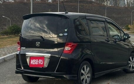 Honda Freed I, 2010 год, 1 050 000 рублей, 2 фотография