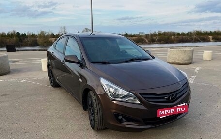 Hyundai Solaris II рестайлинг, 2015 год, 1 150 000 рублей, 2 фотография