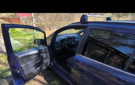 Opel Zafira B, 2011 год, 950 000 рублей, 6 фотография