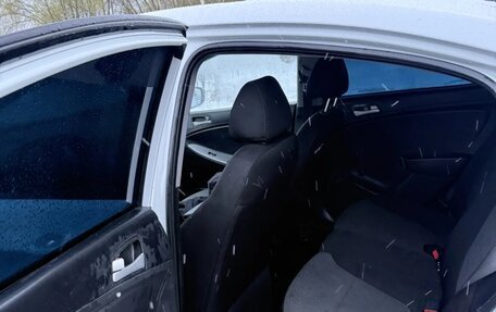 Hyundai Solaris II рестайлинг, 2014 год, 700 000 рублей, 8 фотография