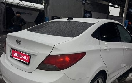 Hyundai Solaris II рестайлинг, 2014 год, 700 000 рублей, 4 фотография