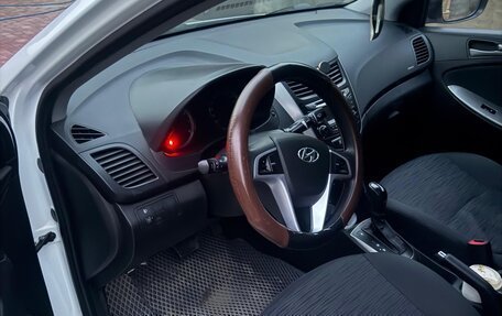 Hyundai Solaris II рестайлинг, 2015 год, 730 000 рублей, 8 фотография