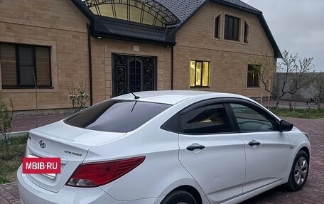 Hyundai Solaris II рестайлинг, 2015 год, 730 000 рублей, 6 фотография