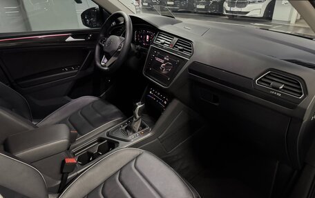 Volkswagen Tiguan II, 2023 год, 3 490 000 рублей, 17 фотография