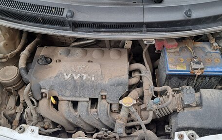 Toyota Yaris III рестайлинг, 2007 год, 444 000 рублей, 9 фотография