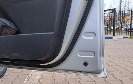 Toyota Yaris III рестайлинг, 2007 год, 444 000 рублей, 11 фотография