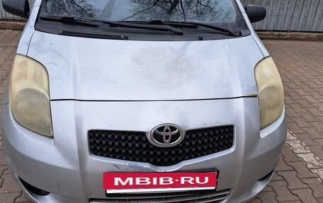 Toyota Yaris III рестайлинг, 2007 год, 444 000 рублей, 6 фотография