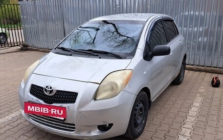 Toyota Yaris III рестайлинг, 2007 год, 444 000 рублей, 7 фотография