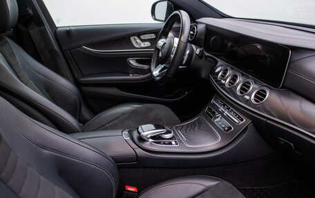 Mercedes-Benz E-Класс, 2018 год, 3 950 000 рублей, 9 фотография