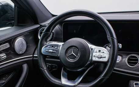 Mercedes-Benz E-Класс, 2018 год, 3 950 000 рублей, 15 фотография