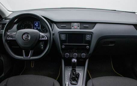 Skoda Octavia, 2019 год, 1 666 000 рублей, 13 фотография