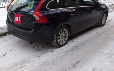 Volvo V60 I, 2016 год, 1 100 000 рублей, 2 фотография