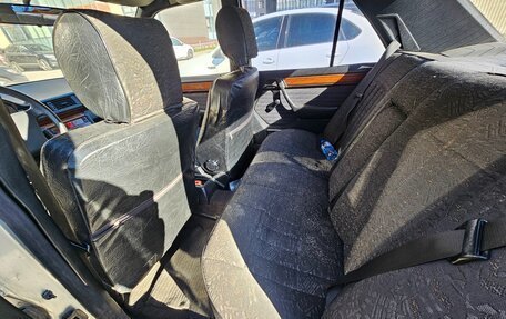 Mercedes-Benz W124, 1992 год, 250 000 рублей, 9 фотография