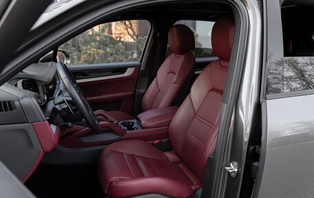 Porsche Cayenne III, 2023 год, 13 700 000 рублей, 11 фотография