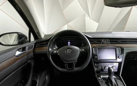 Volkswagen Passat B8 рестайлинг, 2015 год, 2 095 000 рублей, 19 фотография